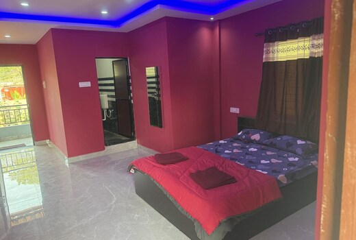 Lata's home