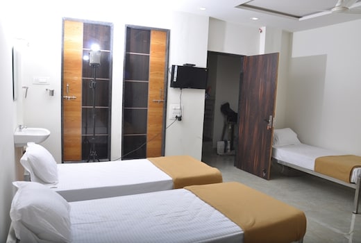 Haripriya Lodge