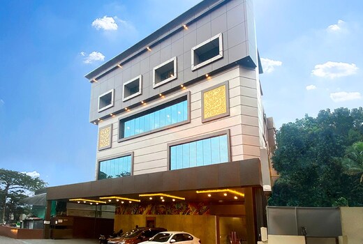 HOTEL AMRUTHU