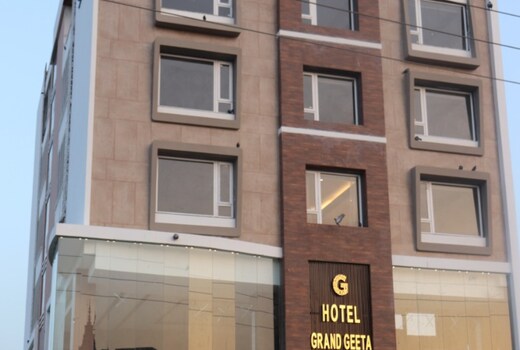 Grand Geeta