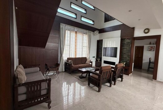 Shan Home Stay