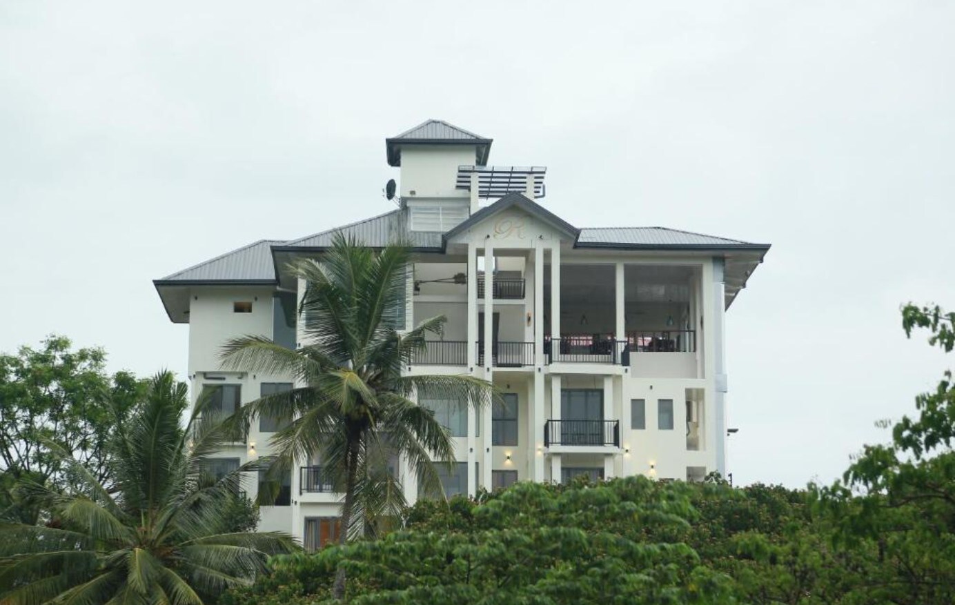 RIVENDELL HOTEL
