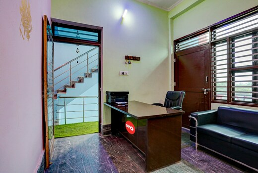 Hotel O by OYO Choudhary Residency