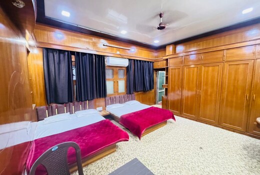 Millionaire Hotel