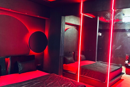 Rizz Stay Entire Studios | DLF My Pad