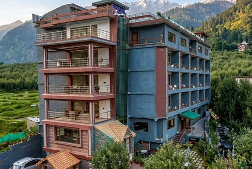 Snow Bloom Resort