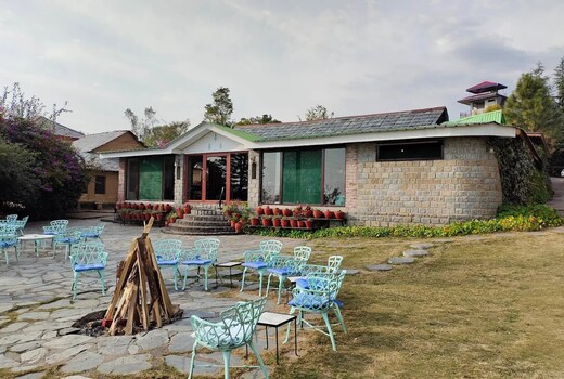COLONEL RETREAT RESORT