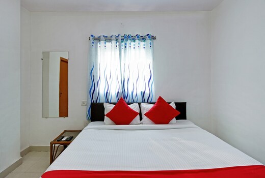 Super Hotel O Golden Hive Madhapur Near Shilparamam