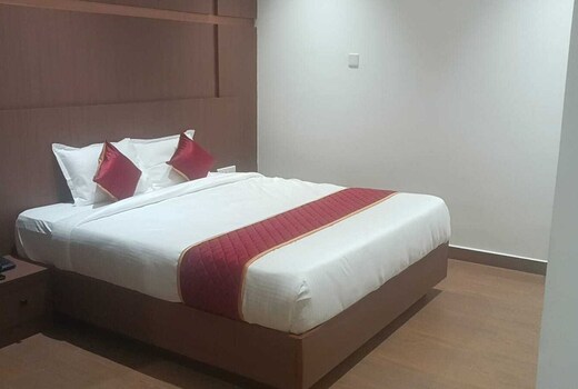 HOTEL O VARAHI GRAND