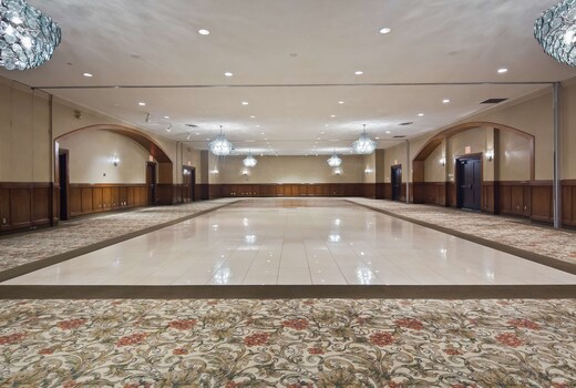 Best Western Plus Lamplighter Inn & Conference Centre