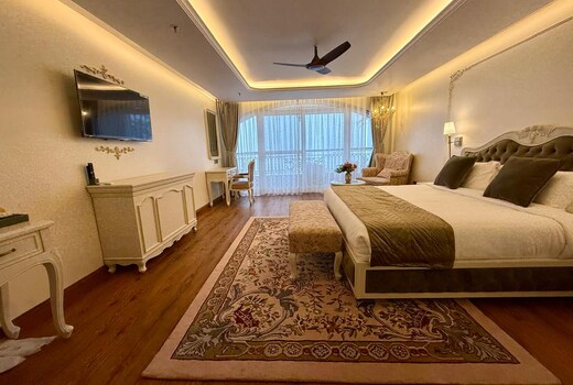 Mayfair Suites
