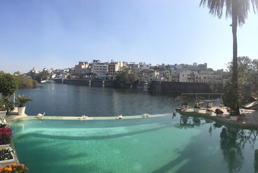 Hotel Jal Mahal