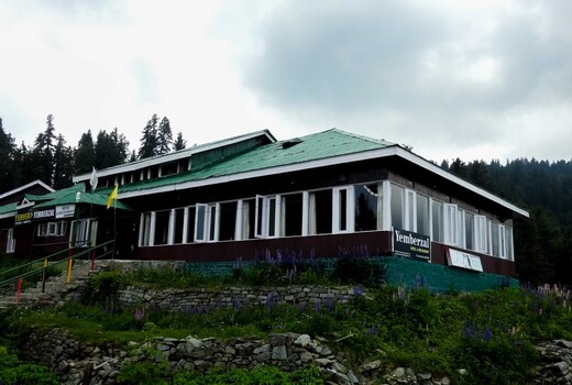 Yemberzal Hotel & Restaurant