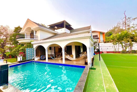 4BHK Destination Villa with Pvt Pool & Jaccuzi Khandala by Staycation