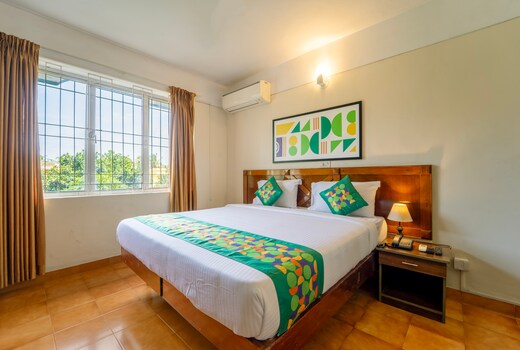 Treebo Classic Highway Side