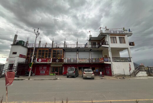 Tashi Khangsar
