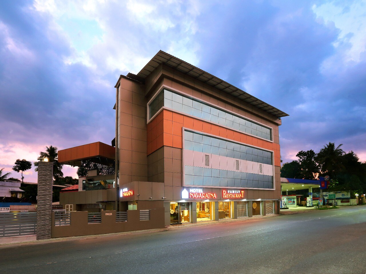 Hotel Navaratna