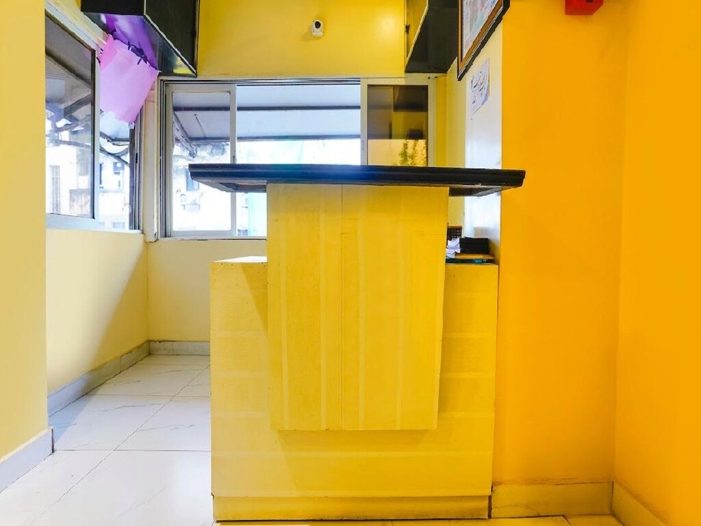 Hotel Janata