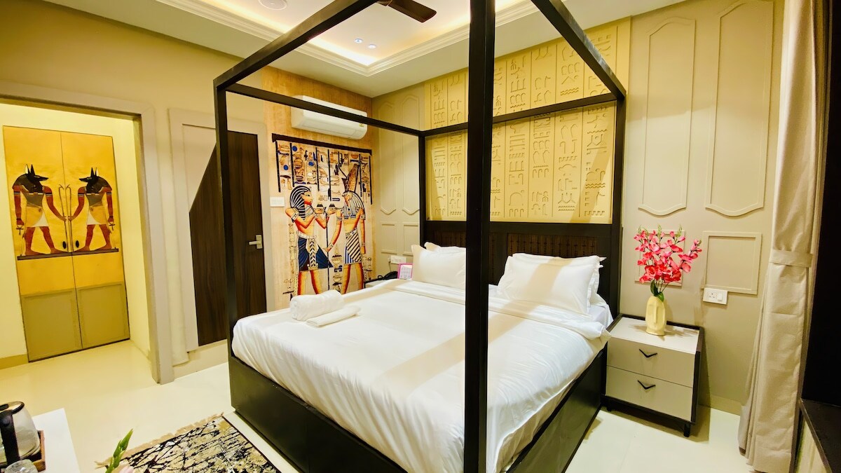 Staymoodyy Egypt Themed Studio with shared kitchen