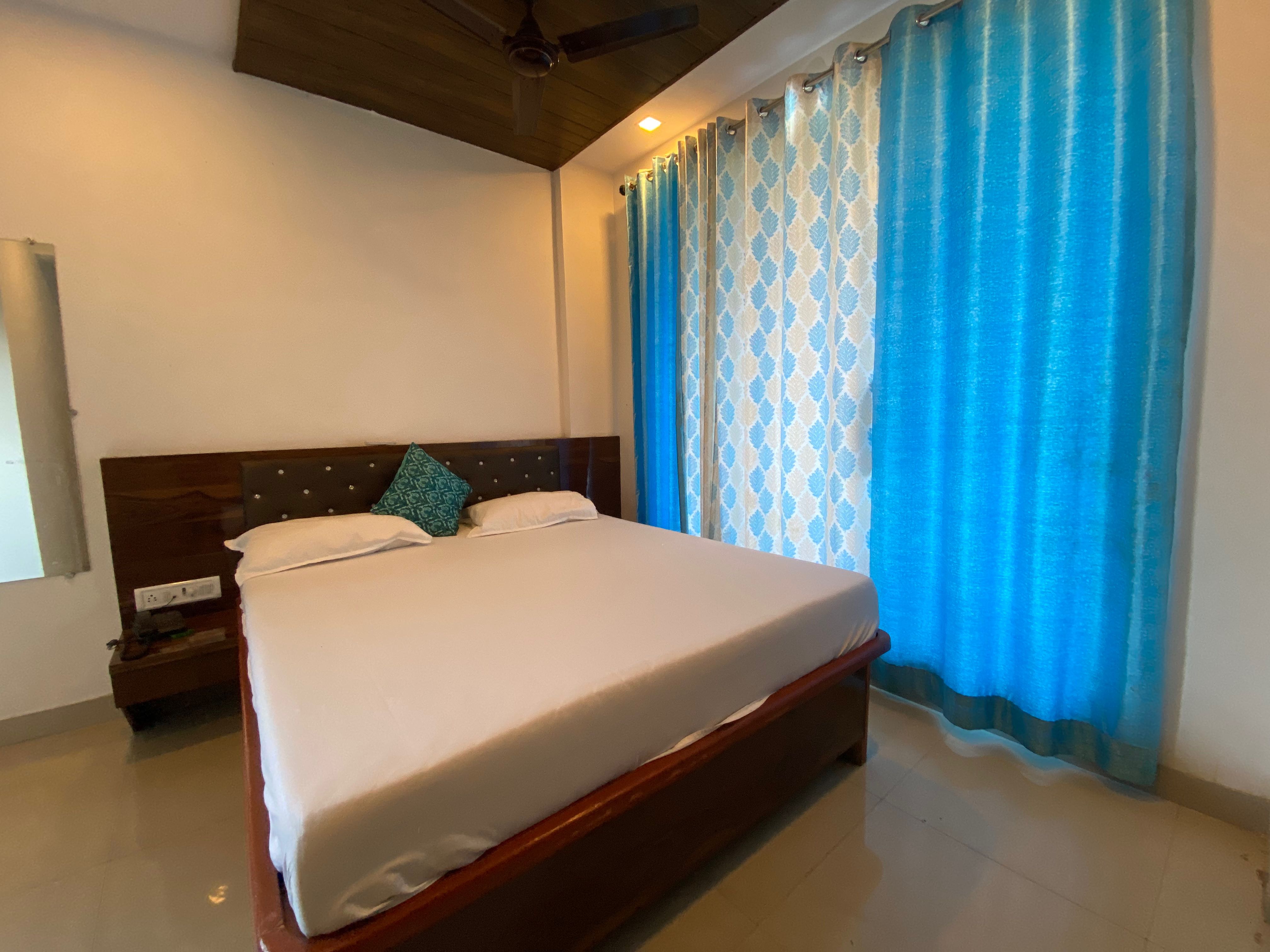 Hotel O Comfort lodging and boarding