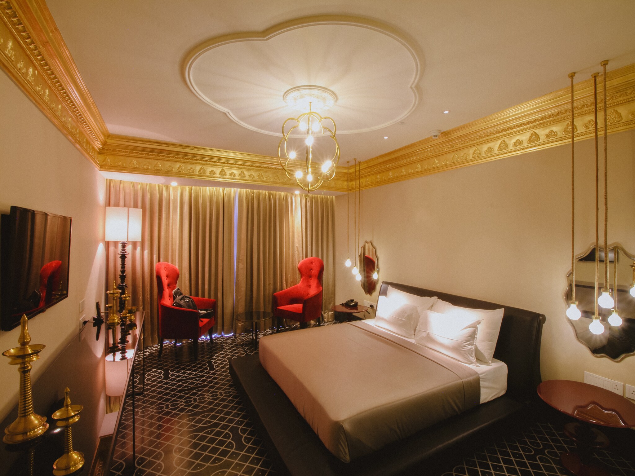 BOULEVARD BY DESIGN HOTEL