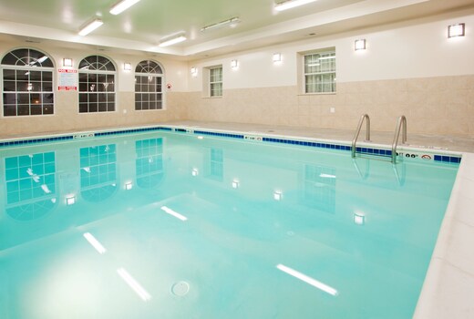 Holiday Inn Express PRINCE FREDERICK