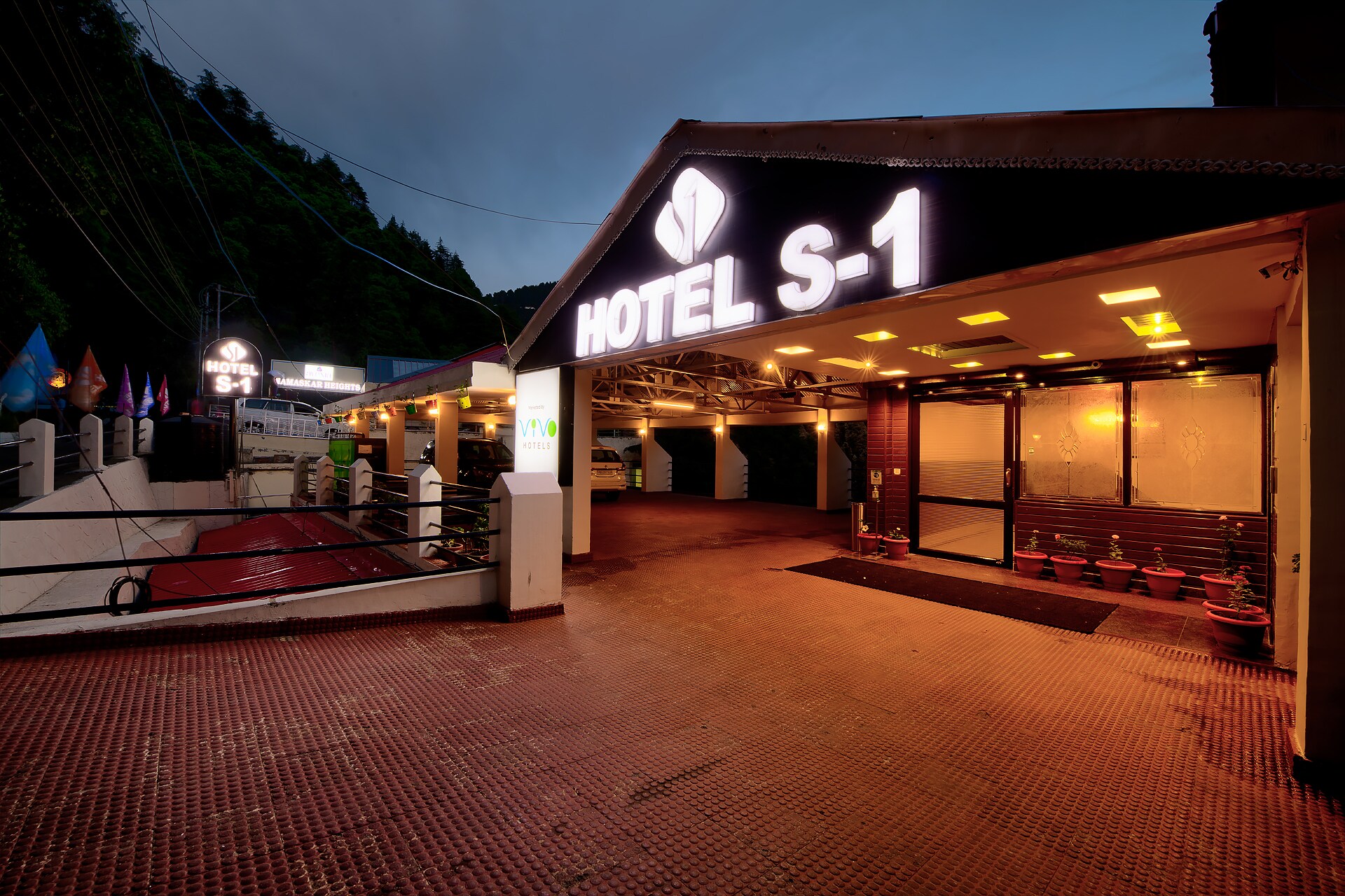 Hotel S1