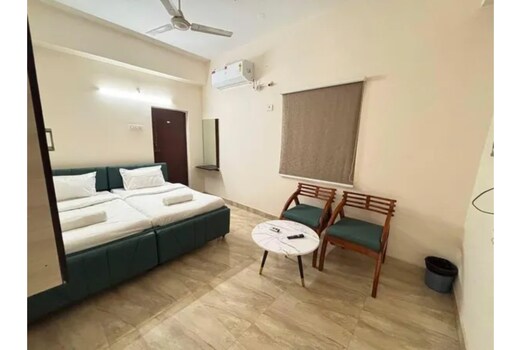 FabHotel BNB Suites