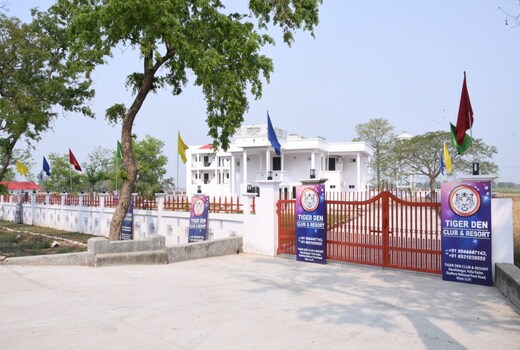 Tiger Den Club & Resort