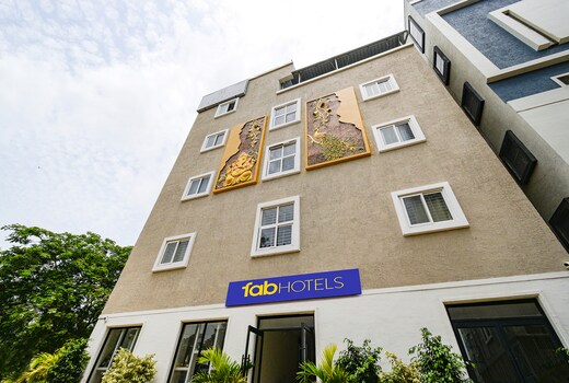 FabHotel Latitude