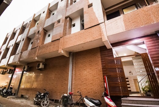 HOTEL O DEVI PALACE INN