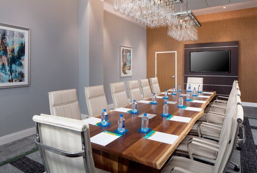 Hotel Indigo GAINESVILLE-CELEBRATION POINTE, an IHG hotel