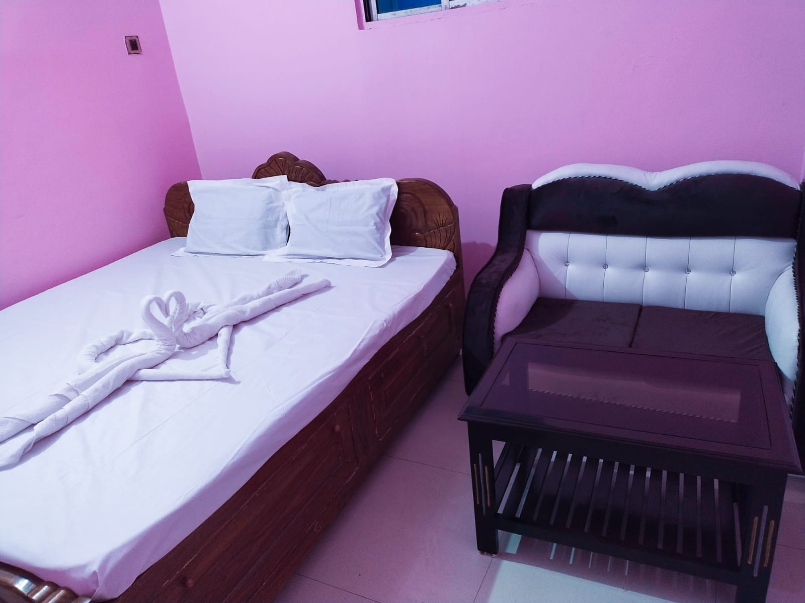 DIAMOND HOTEL