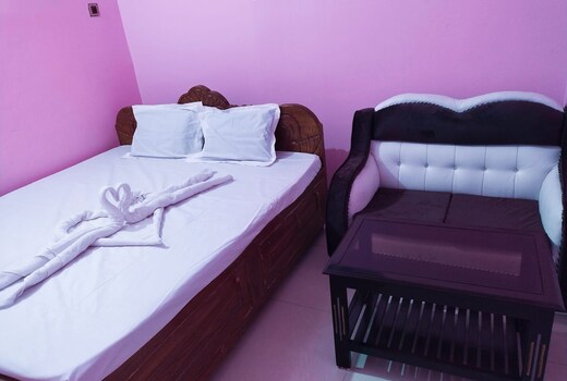DIAMOND HOTEL