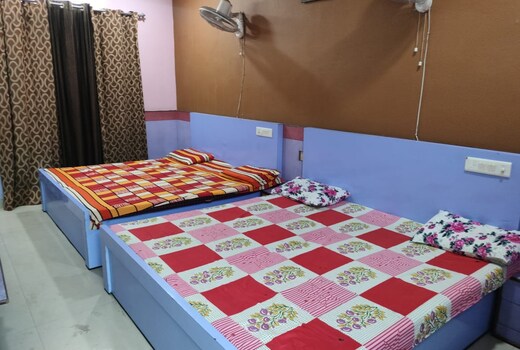 shri Krishnaa Guest house
