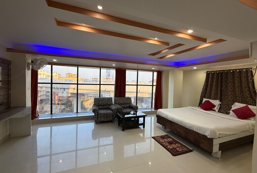 Hotel Bodhraj Inn