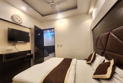 Oly Hotel Ruhaan Near New Delhi Railway St.