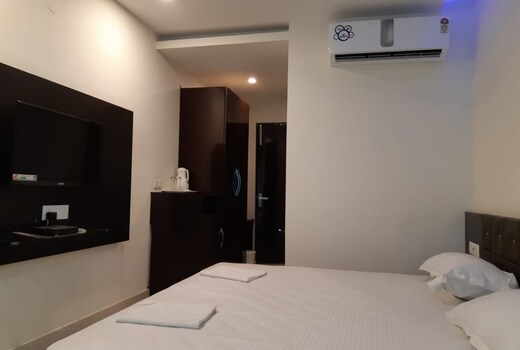JEWEL HOTEL