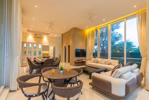Twins A Grand Luxury Villa