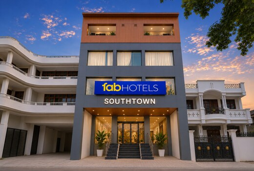 Fabhotel South Town - Near Govindpuri Railway Junction