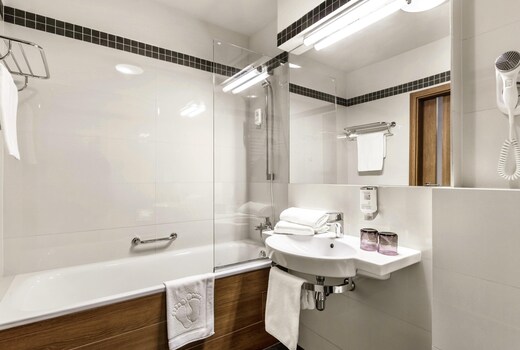 Mercure Wiazowna Brant