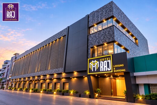 Hotel Raj