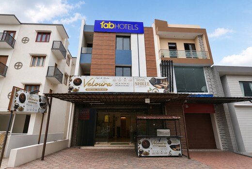FabHotel Shree I