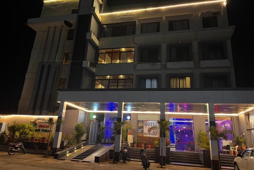 hotel aravali palace