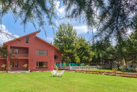 StayVista at Balsa @ Pinewood Villa near Srinagar Airport