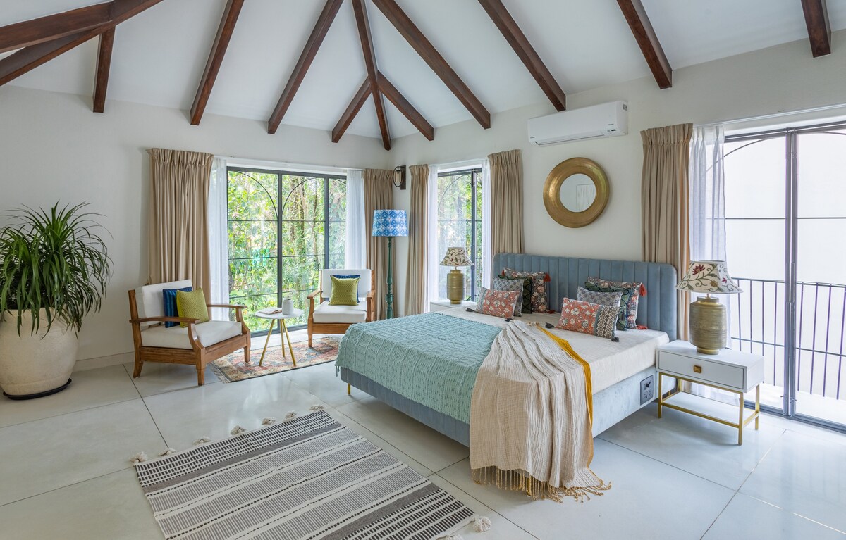 Private Pool Luxury Villa Security AC Terrace By Ruhe Stays