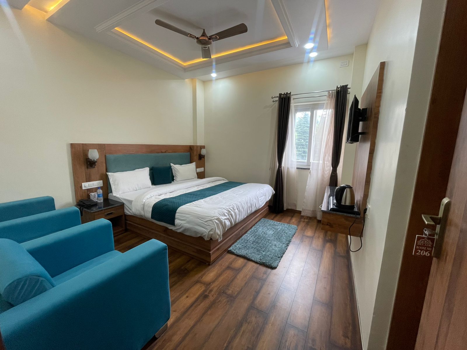 Hotel Devlok Inn