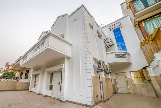 Collection O Shejal Residency