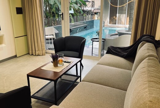 Waves 1 BHK Suites by Jumbo Holidayz