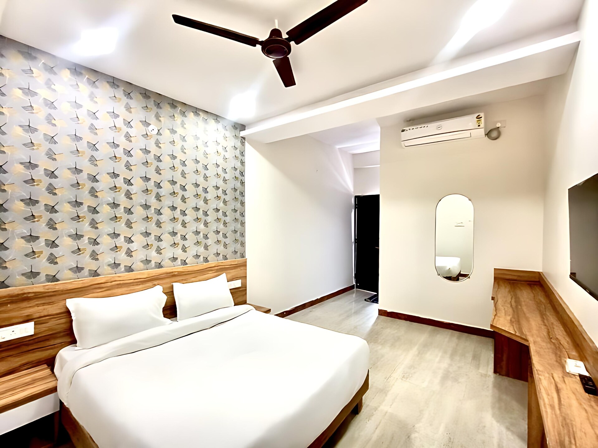 Hotel Convivial Paradise